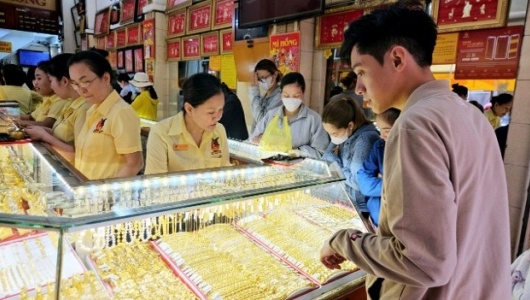 Giá vàng ngày 28/8: Vàng SJC giảm, thế giới hồi phục nhẹ
