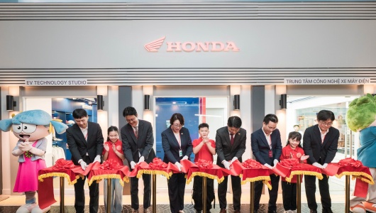 Honda Việt Nam cùng KidZania Hà Nội mở trung tâm trải nghiệm công nghệ xe máy điện cho trẻ em
