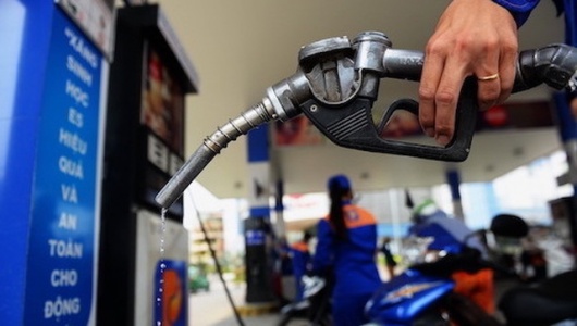 Giá xăng tăng, dầu giảm nhẹ từ 15h chiều nay