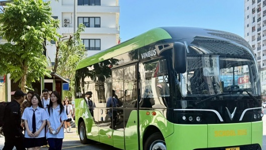 Quảng Ninh triển khai xe bus điện miễn phí đưa đón học sinh đến trường