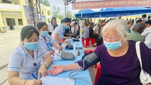 Bộ Tài chính đề xuất hàng loạt chính sách mới về chăm sóc sức khỏe, dân số và bảo trợ xã hội