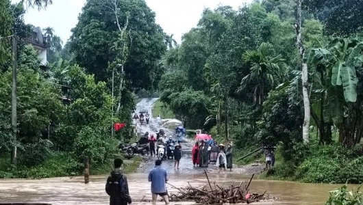 Thanh Hóa: Mưa lớn kéo dài nhiều xã miền núi bị ngập lụt, cô lập
