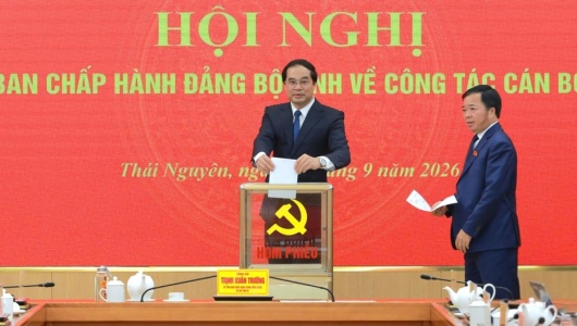 Ông Nguyễn Thế Mạnh được bầu giữ chức Chủ tịch UBND tỉnh Thái Nguyên 