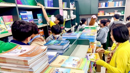 Thủ tướng yêu cầu cung ứng đủ sách giáo khoa, báo cáo trước ngày 22/9