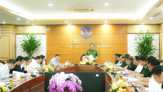 Buôn lậu chuyển sang chia nhỏ hàng, gia tăng trên không gian mạng