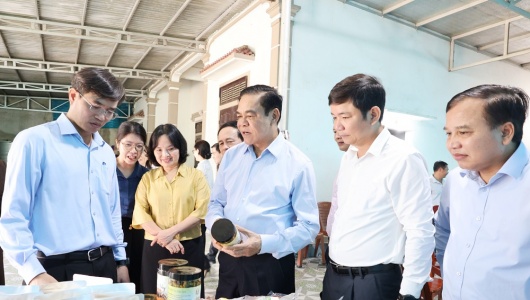 Hỗ trợ làng nghề xây dựng thương hiệu, mở rộng thị trường tiêu thụ