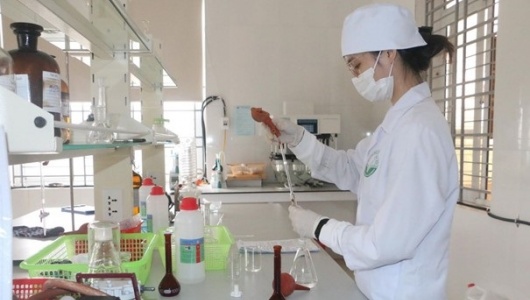 Bộ Y tế đề xuất siết chặt quy định ghi nhãn hóa chất, chế phẩm diệt côn trùng, diệt khuẩn