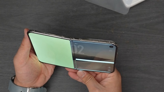 Nguyên nhân có thể khiến màn hình iPhone Duo bị nứt