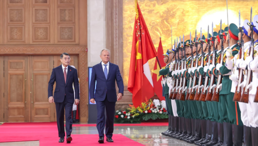 Thủ tướng Lê Minh Hưng chủ trì lễ đón chính thức Thủ tướng Ba Lan Donald Tusk