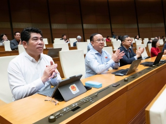 Quốc hội thông qua luật Báo chí (sửa đổi)