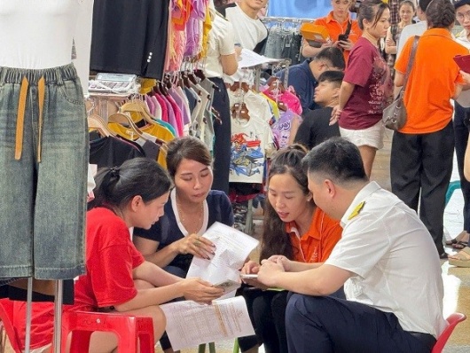 Thuế Hà Nội ra mắt hệ thống AI, hỗ trợ hộ kinh doanh kê khai và nộp thuế tự động