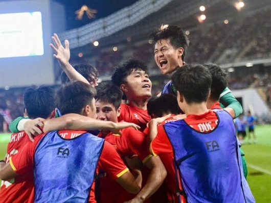 Thủ tướng gửi thư chúc mừng Đội tuyển bóng đá nam U22 và Đội tuyển nữ Futsal quốc gia Việt Nam
