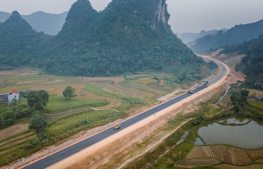 Các phương tiện được lưu thông tạm trên cao tốc Hữu Nghị - Chi Lăng và Đồng Đăng - Trà Lĩnh dịp Tết 