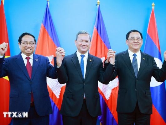 Thủ tướng ba nước Việt Nam - Campuchia - Lào họp triển khai kết quả cuộc gặp giữa người đứng đầu ba Đảng