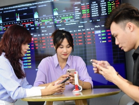 Tài khoản lập mốc 12,1 triệu, thị trường chứng khoán tích cực trong tháng 1/2026
