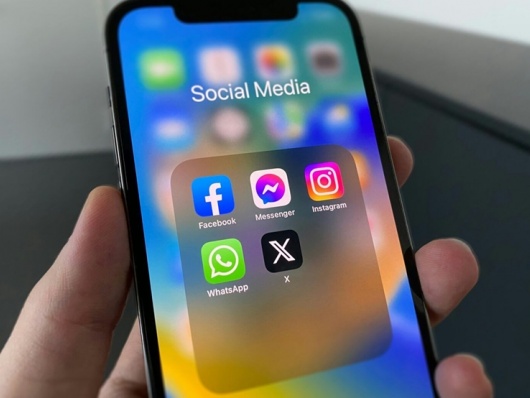 Bộ Công an đề xuất các trường hợp khóa tạm thời, vĩnh viễn tài khoản mạng xã hội vi phạm