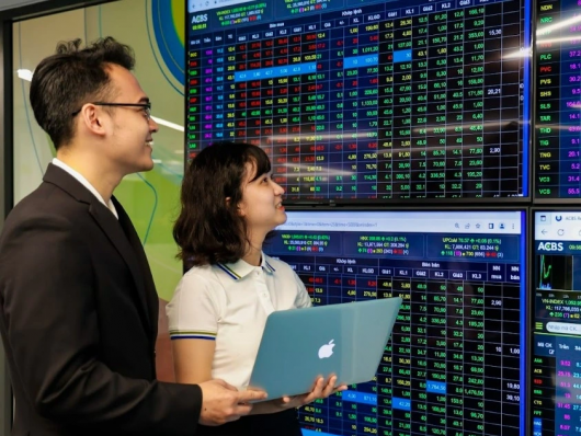 Chứng khoán ngày 24/2: Dòng tiền tích cực, VN-Index hướng tới vùng 1.900 điểm