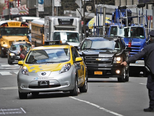 Hà Nội 'đếm ngược' 5 năm để chuyển toàn bộ taxi chạy xăng sang điện