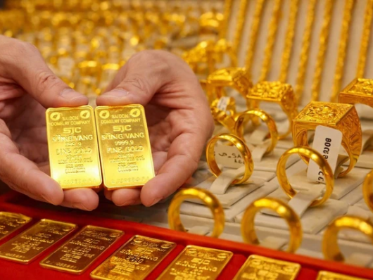 Giá vàng ngày 3/3: Vàng miếng lẫn vàng nhẫn “nhảy vọt”, xác lập kỷ lục mới