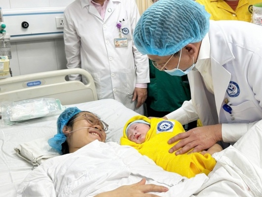 Bộ Y tế đề xuất hỗ trợ 2 triệu đồng cho phụ nữ sinh đủ hai con trước 35 tuổi