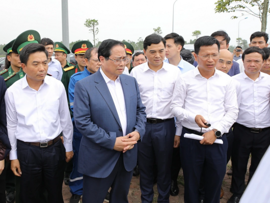 Thủ tướng khảo sát địa điểm xây kho dự trữ xăng dầu chiến lược