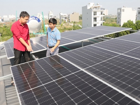 Thủ tướng chỉ đạo tăng cường thực thi tiết kiệm điện và phát triển điện mặt trời mái nhà