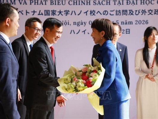 Thủ tướng Nhật Bản Takaichi Sanae phát biểu chính sách tại Đại học Quốc gia Hà Nội