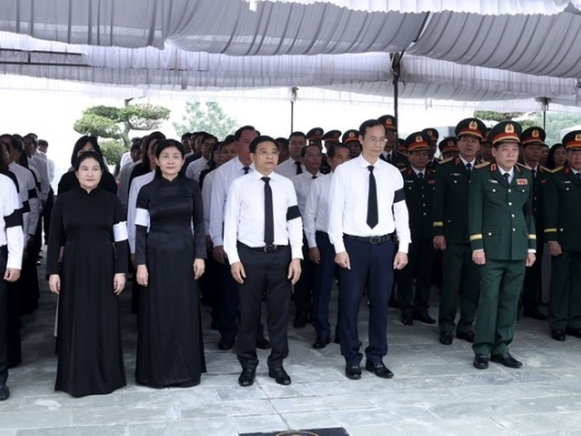 Phó Thủ tướng Nguyễn Văn Thắng dự lễ an táng 63 hài cốt liệt sĩ tại Đồng Nai 
