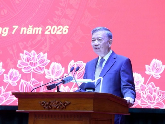 'Không đánh mất niềm tin vào khả năng phục thiện của con người'