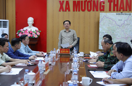 Phó Thủ tướng Hồ Quốc Dũng: Hoàn thành nhà tái định cư tại Mường Than trong 30 ngày, bàn giao trước 2/9
