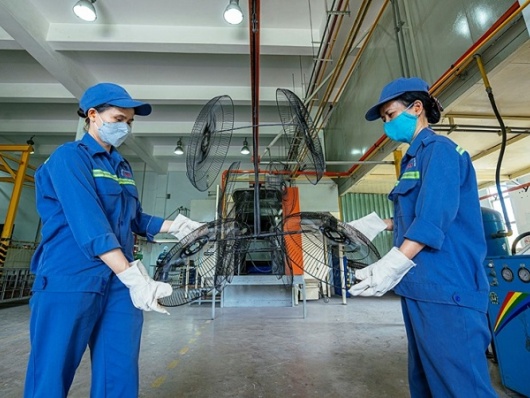 Ngành sản xuất Việt Nam bứt phá mạnh, PMI tháng 7 chạm mốc 52,9 điểm