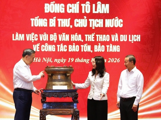 Bộ VHTTDL trao tặng bản phục dựng Trống đồng Đông Sơn độc bản tới Tổng Bí thư, Chủ tịch nước Tô Lâm