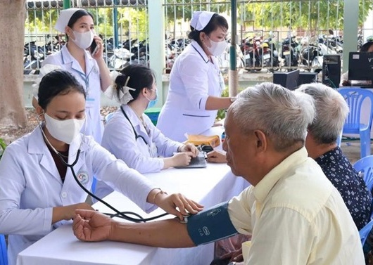 Thủ tướng chỉ đạo triển khai khám sức khỏe miễn phí cho người dân thực chất, hiệu quả