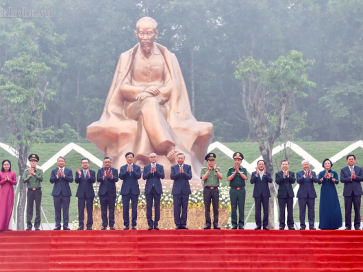 Tổng Bí thư, Chủ tịch nước Tô Lâm dự lễ khánh thành tượng đài 'Bác Hồ với Ngày hội non sông'
