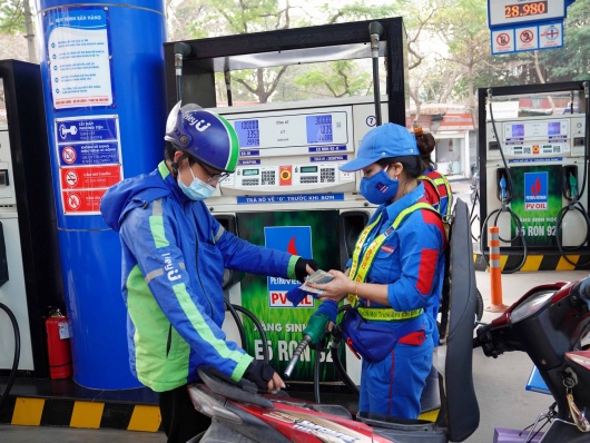 Sửa quy định kinh doanh xăng dầu: Bỏ giá cơ sở, trao quyền định giá cho doanh nghiệp