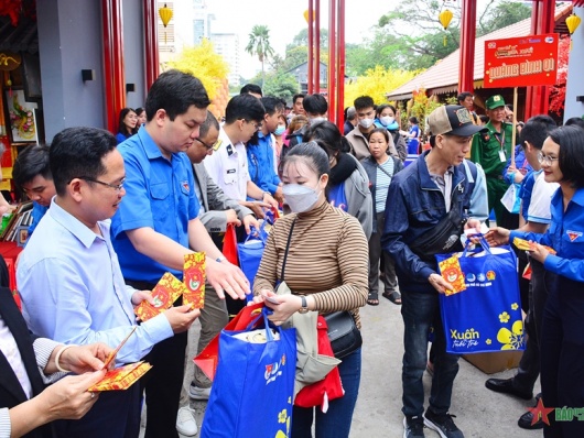 Lao động có hoàn cảnh khó khăn có thể được hỗ trợ 1 - 2,5 triệu đồng dịp Tết Đinh Mùi