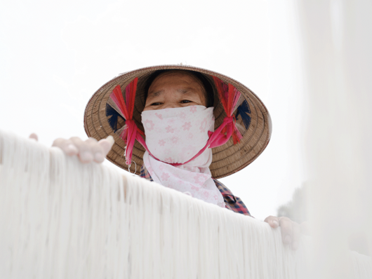 Từ nguy cơ mai một, làng nghề truyền thống mì gạo Hùng Lô tìm đường ra thị trường quốc tế