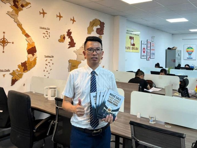 Giám đốc Nguyễn Thanh Bình ra mắt sách về ‘nghề’ Xuất khẩu lao động