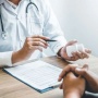 Sữa và thực phẩm chức năng “lách luật” vào toa thuốc: Bộ Y tế ra tay chấn chỉnh
