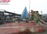 Bắt 9 thuyền vỏ sắt khai thác cát, sỏi trái phép trên Sông Lam