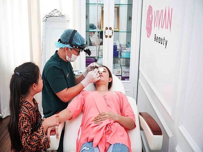 Viện thẩm mỹ Vivian hoạt động trở lại sau sự cố tiêm thuốc mê sửa mũi khiến một nữ bệnh nhân nguy kịch